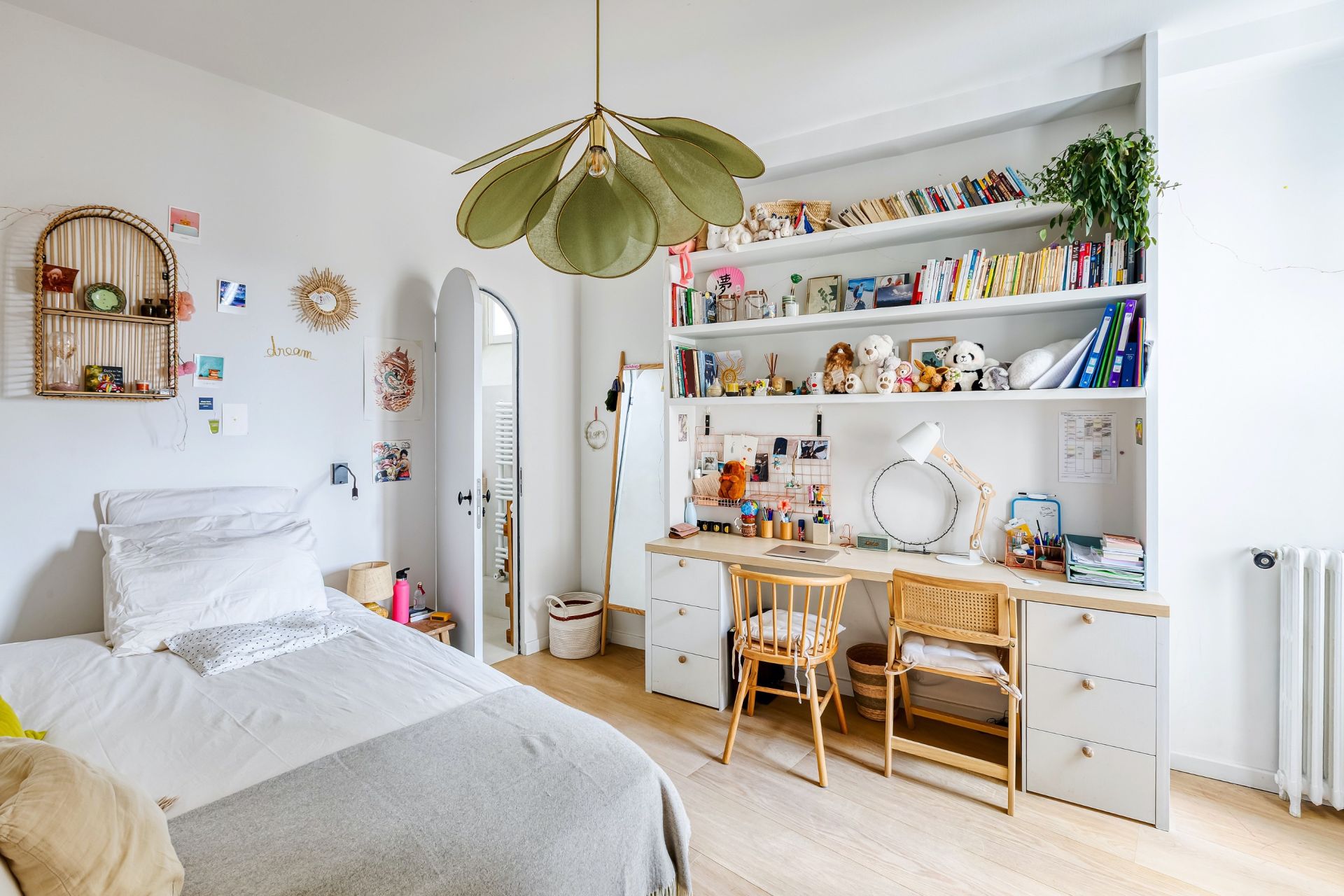 apartment 6 Rooms for sale on PARIS (75007)