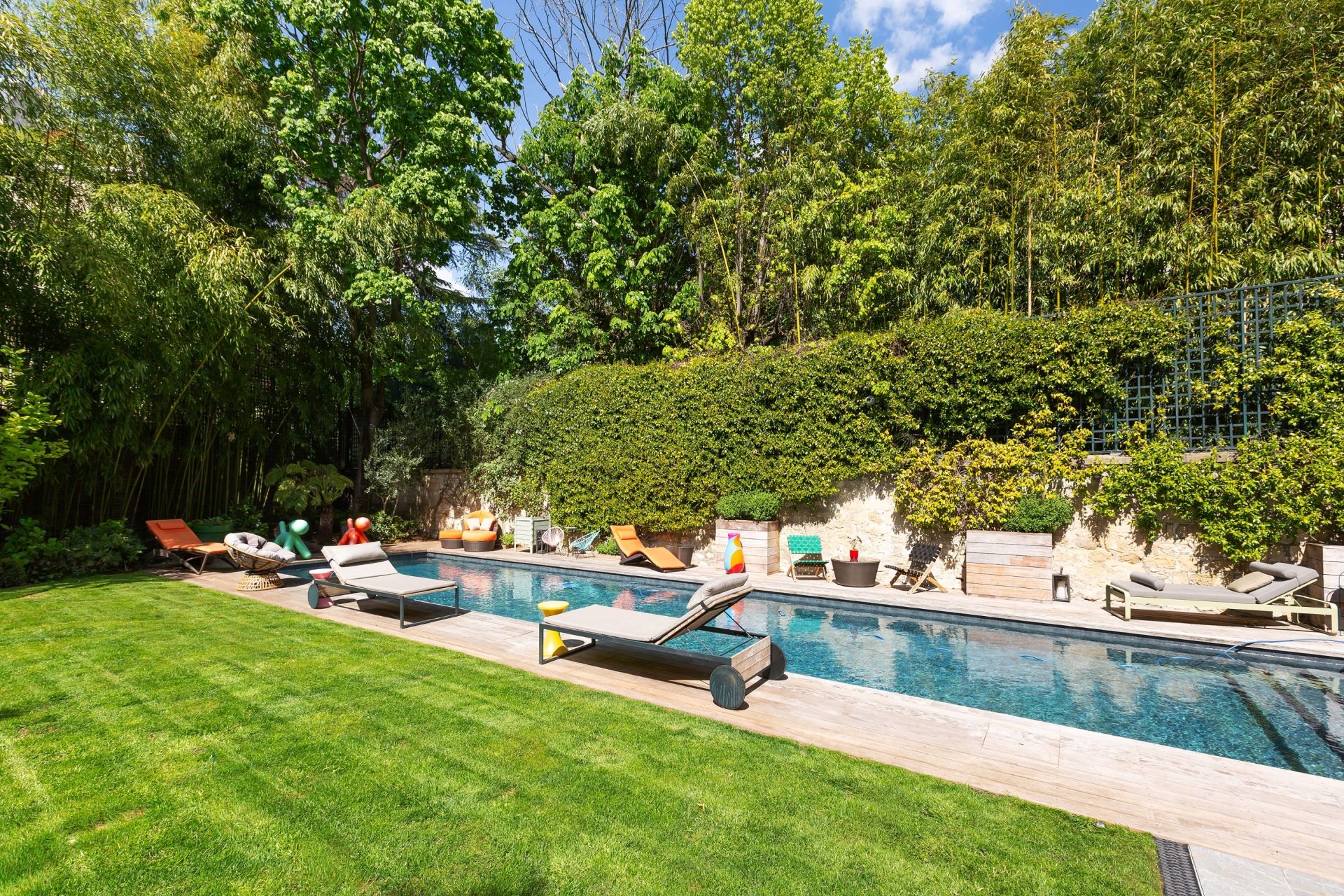 mansion (hôtel particulier) 12 Rooms for sale on BOULOGNE BILLANCOURT (92100)