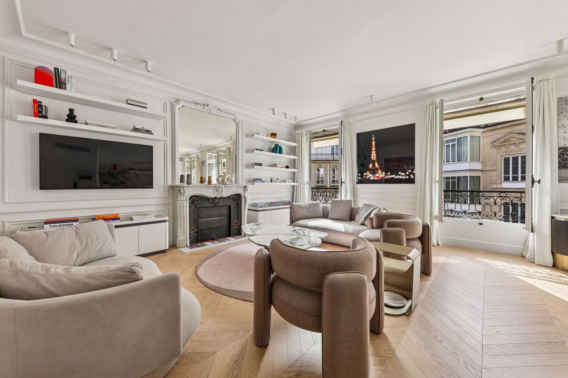 apartment 4 Rooms for rent on PARIS (75008)