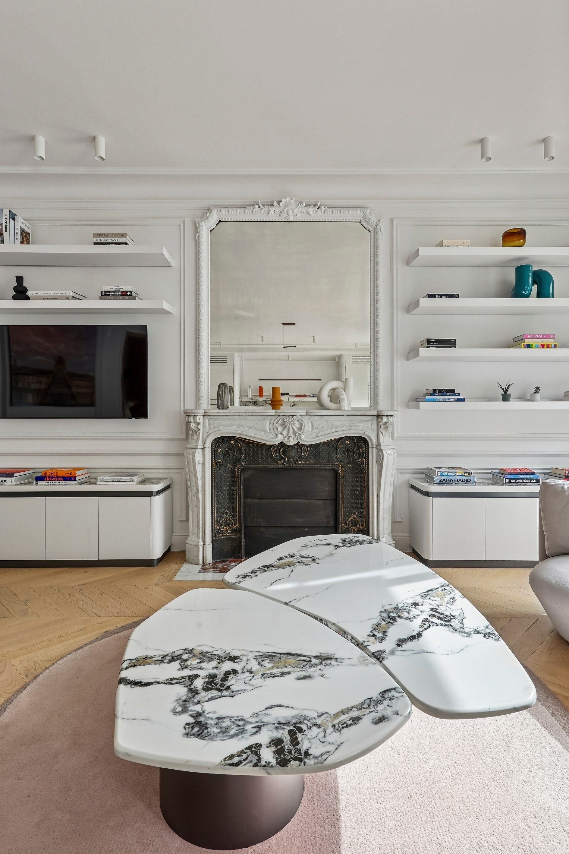 apartment 4 Rooms for rent on PARIS (75008)