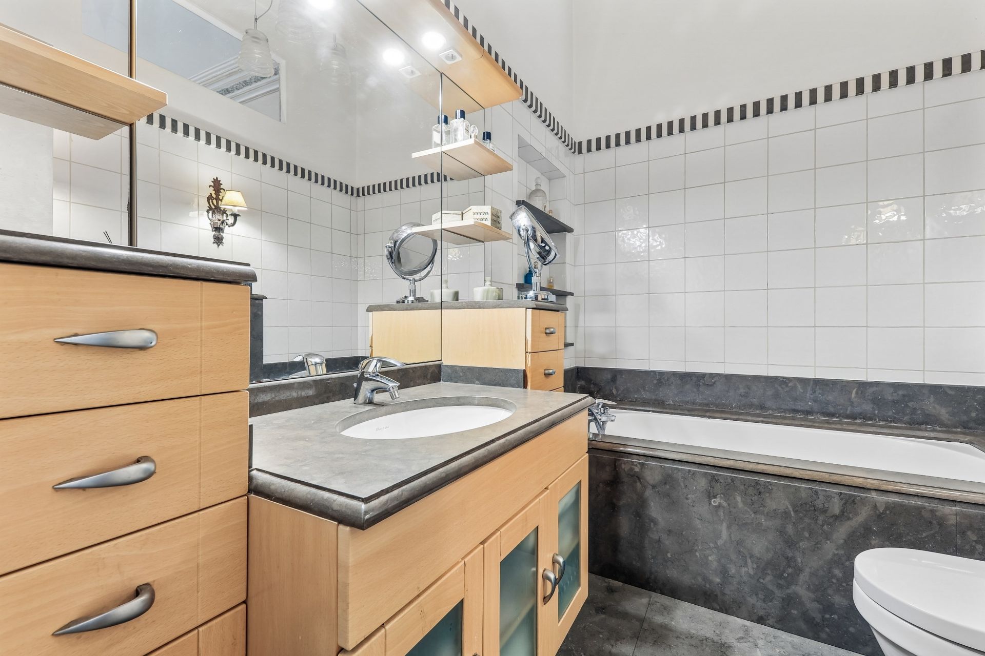 appartement 6 Pièces en vente sur PARIS (75008)