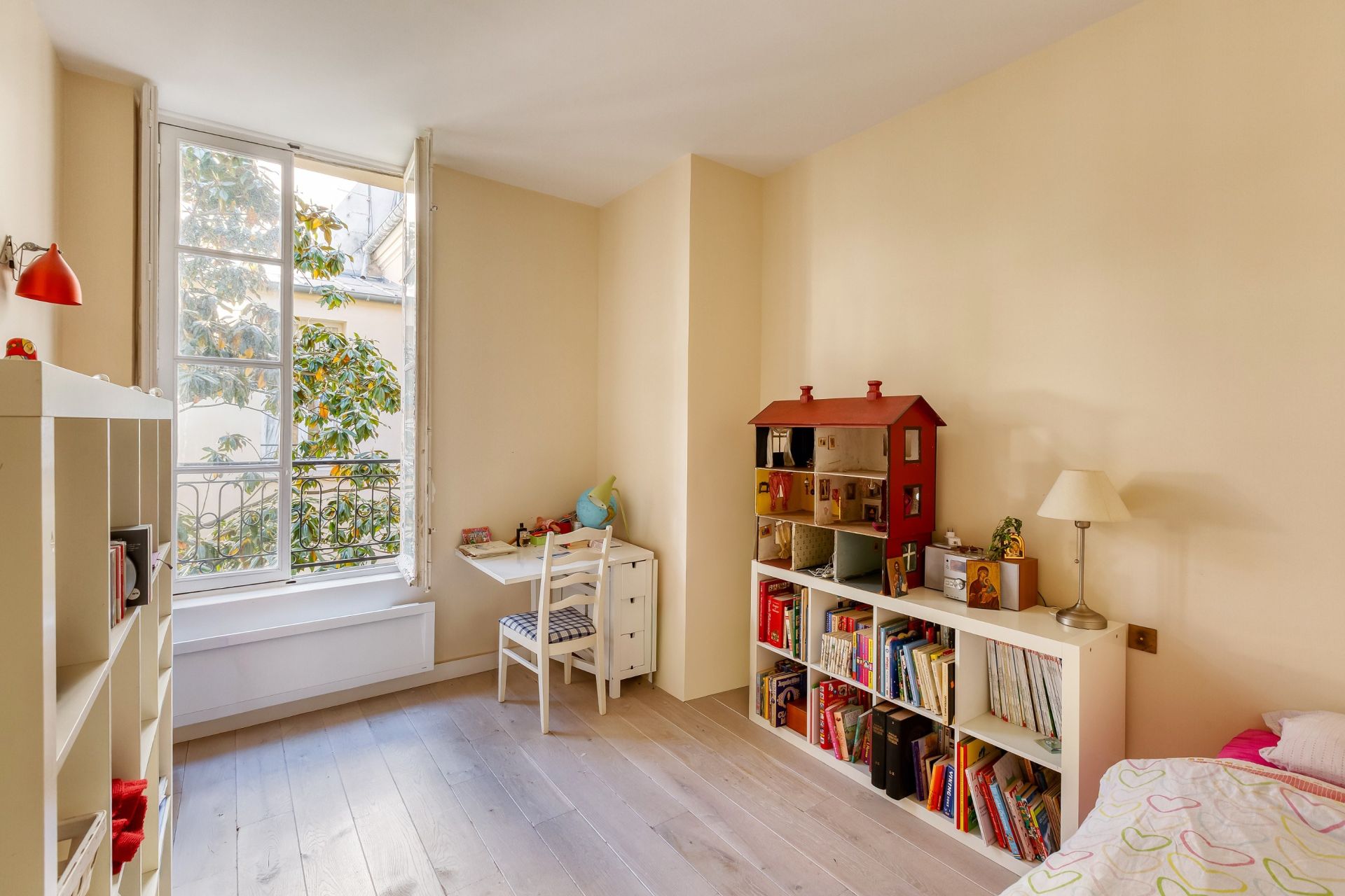 apartment 6 Rooms for sale on PARIS (75006)