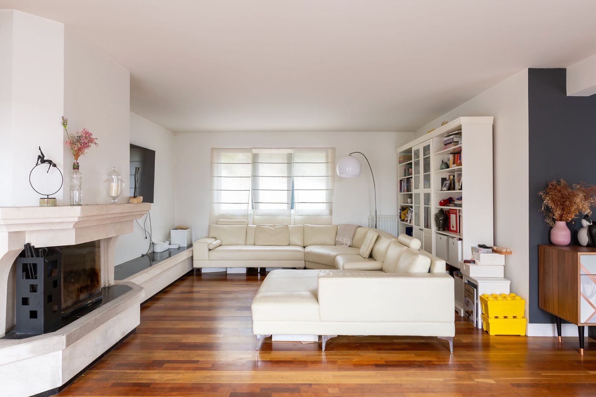 house 10 Rooms for sale on TRIEL SUR SEINE (78510)