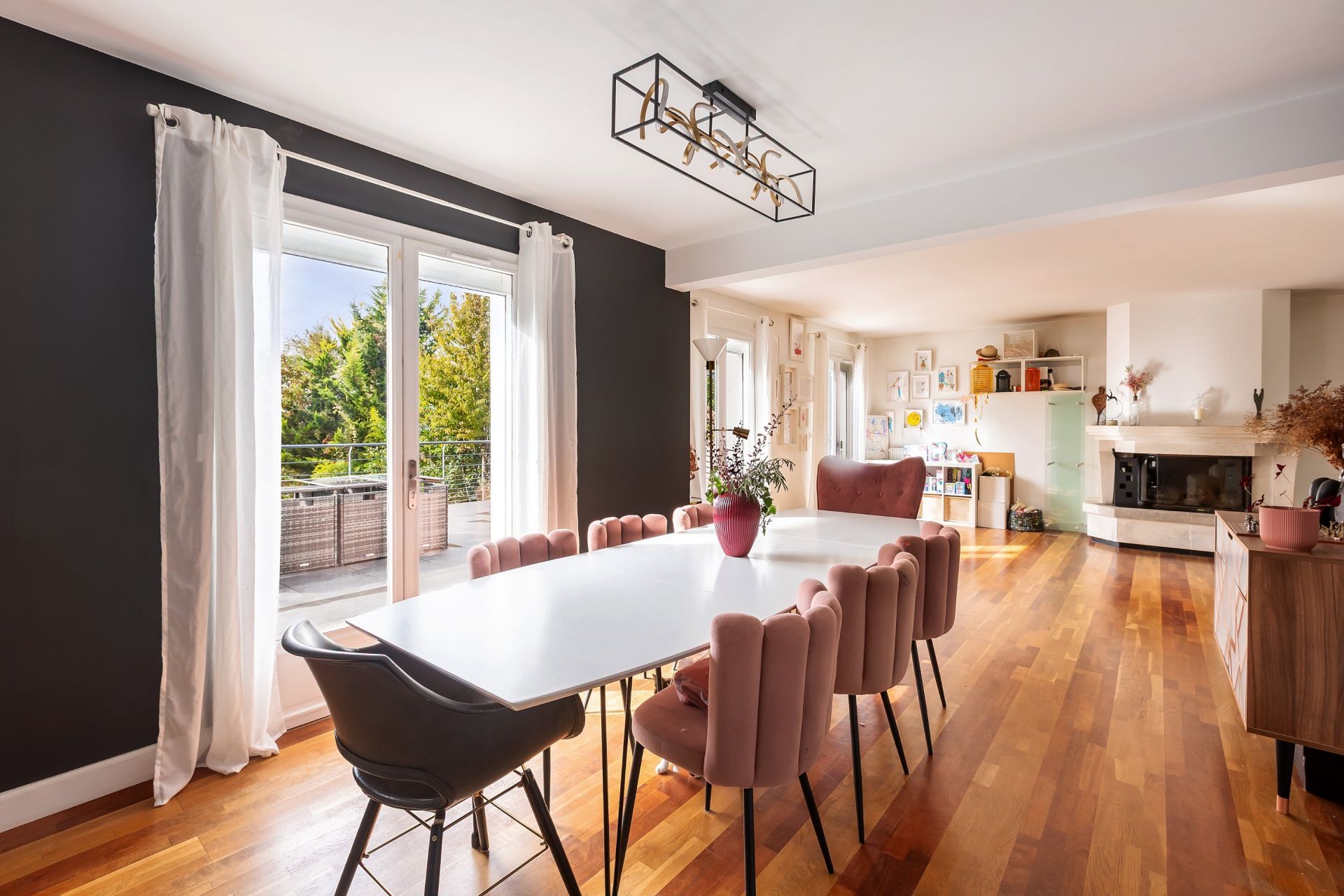 house 10 Rooms for sale on TRIEL SUR SEINE (78510)