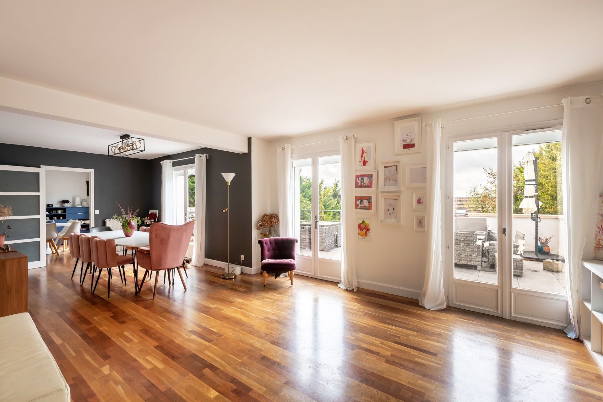 house 10 Rooms for sale on TRIEL SUR SEINE (78510)