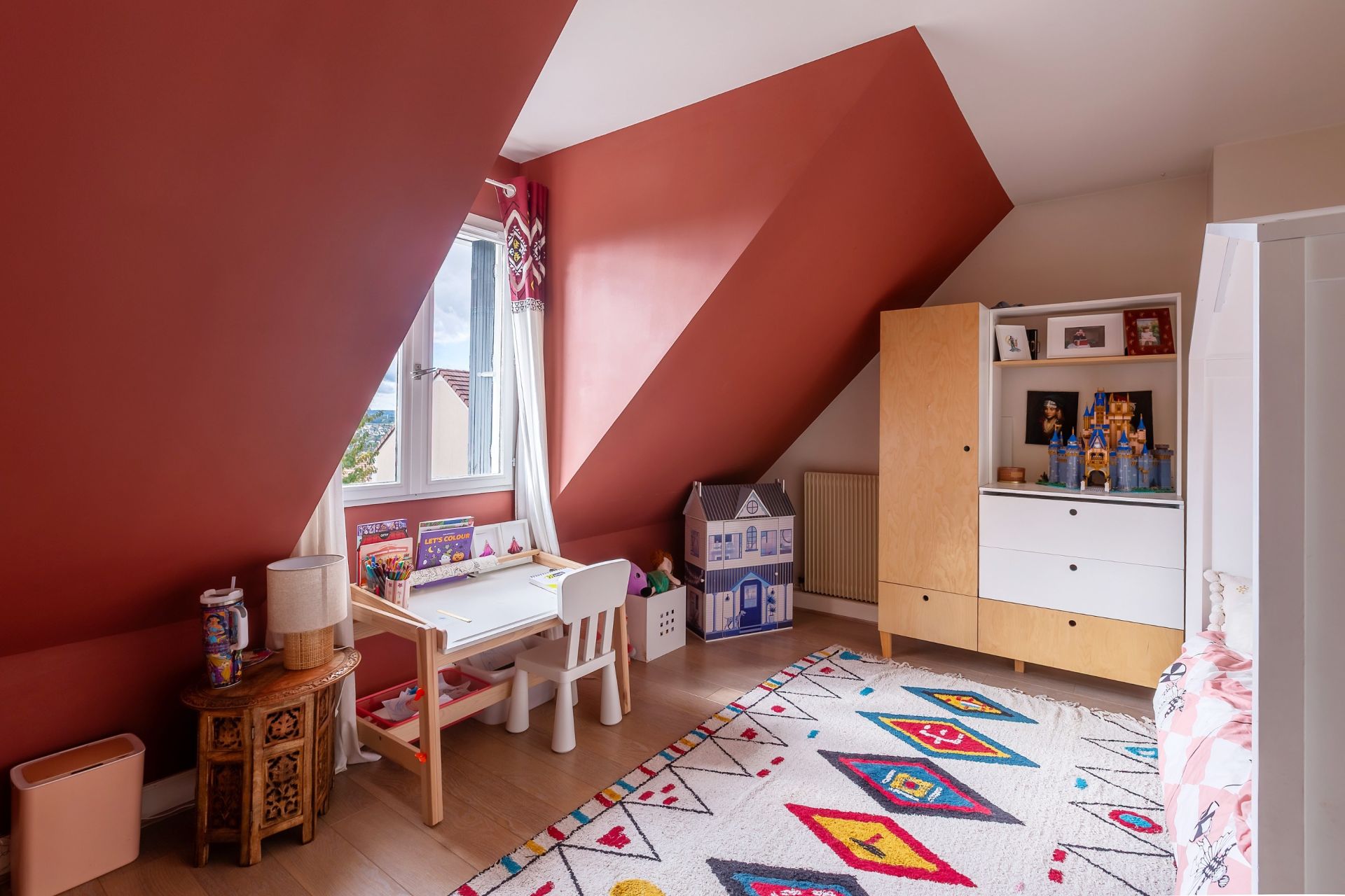 house 10 Rooms for sale on TRIEL SUR SEINE (78510)