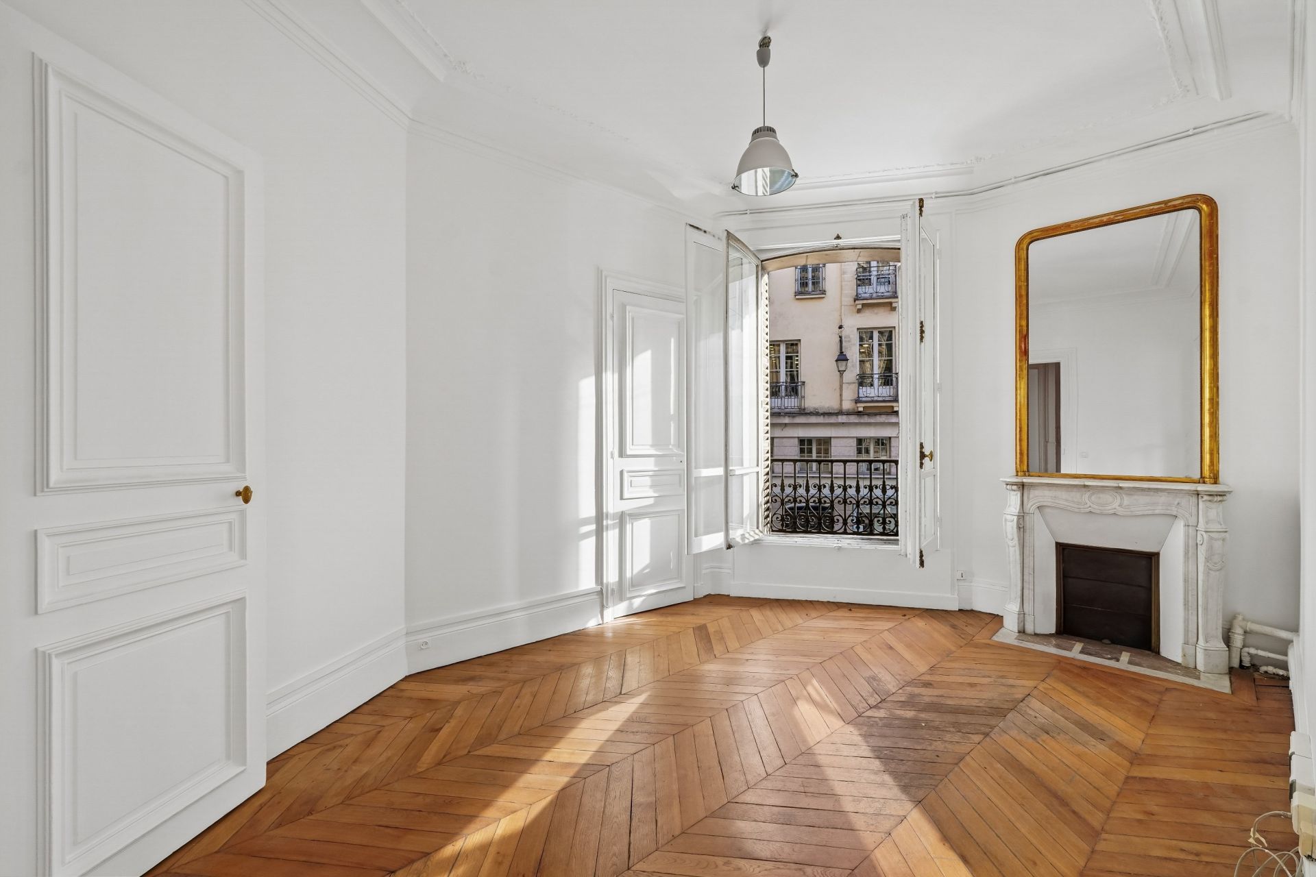apartment 7 Rooms for sale on PARIS (75006)
