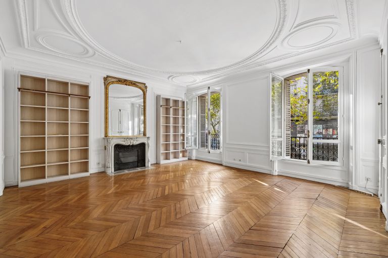 apartment 7 Rooms for sale on PARIS (75006)