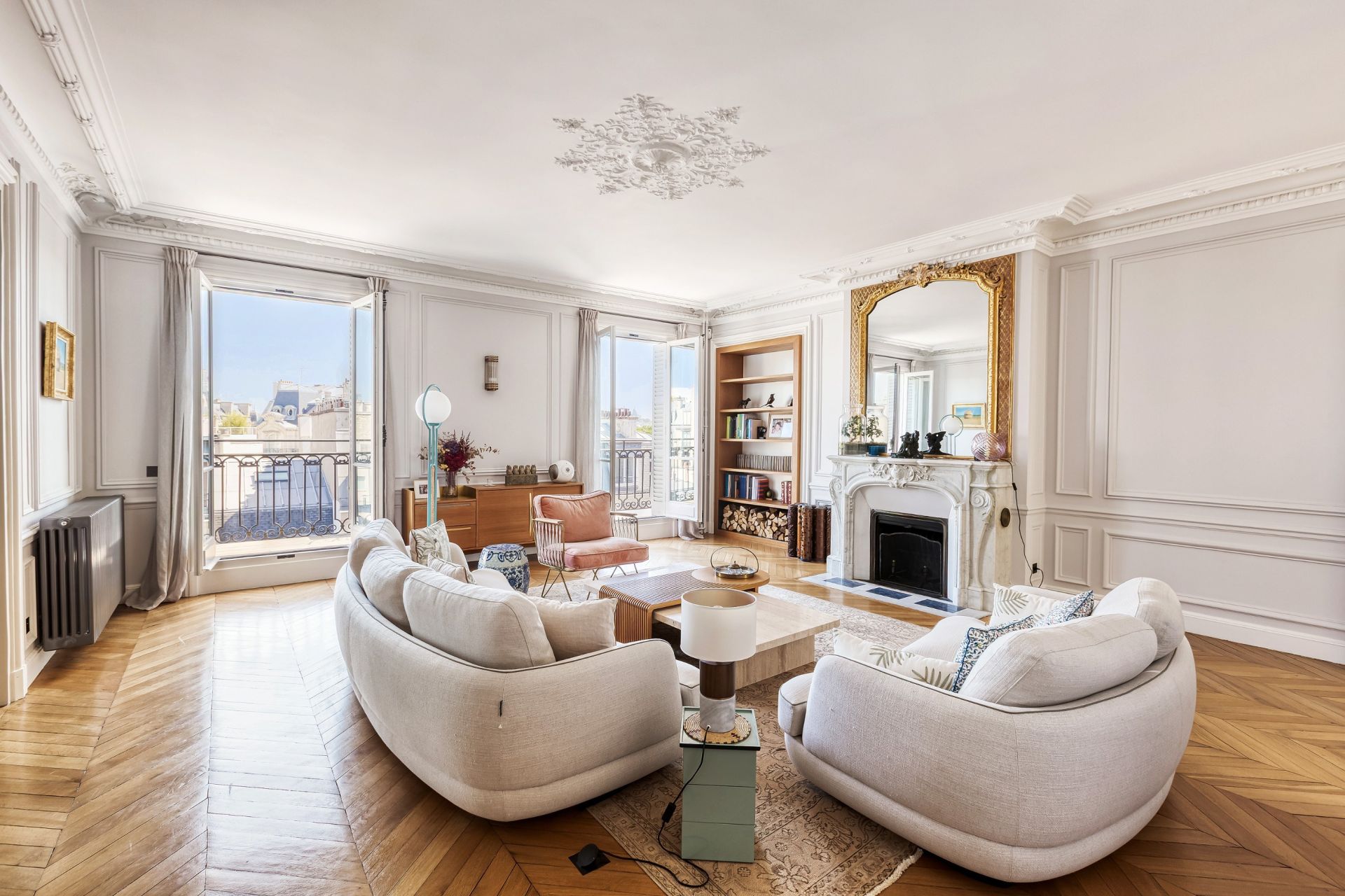 appartement 17 Pièces en location sur PARIS (75008)