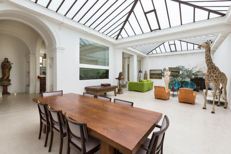 SQUARE MONTHOLON - 365 SQM.