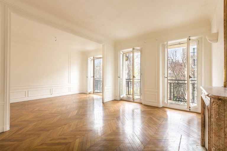 SAINT-GERMAIN - 85 M²