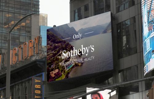 TIMES SQUARE